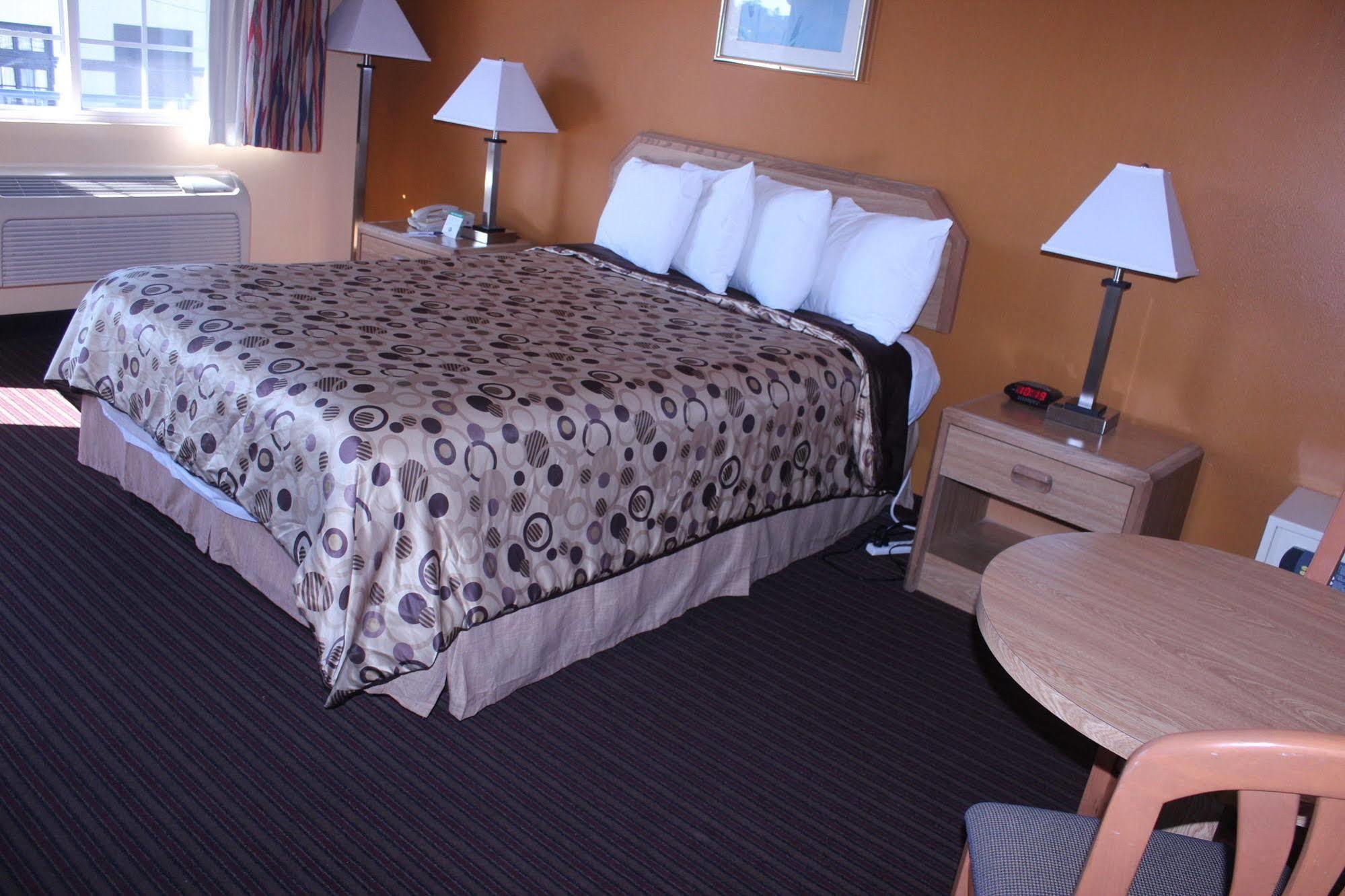 University Inn At San Luis Obispo Zewnętrze zdjęcie